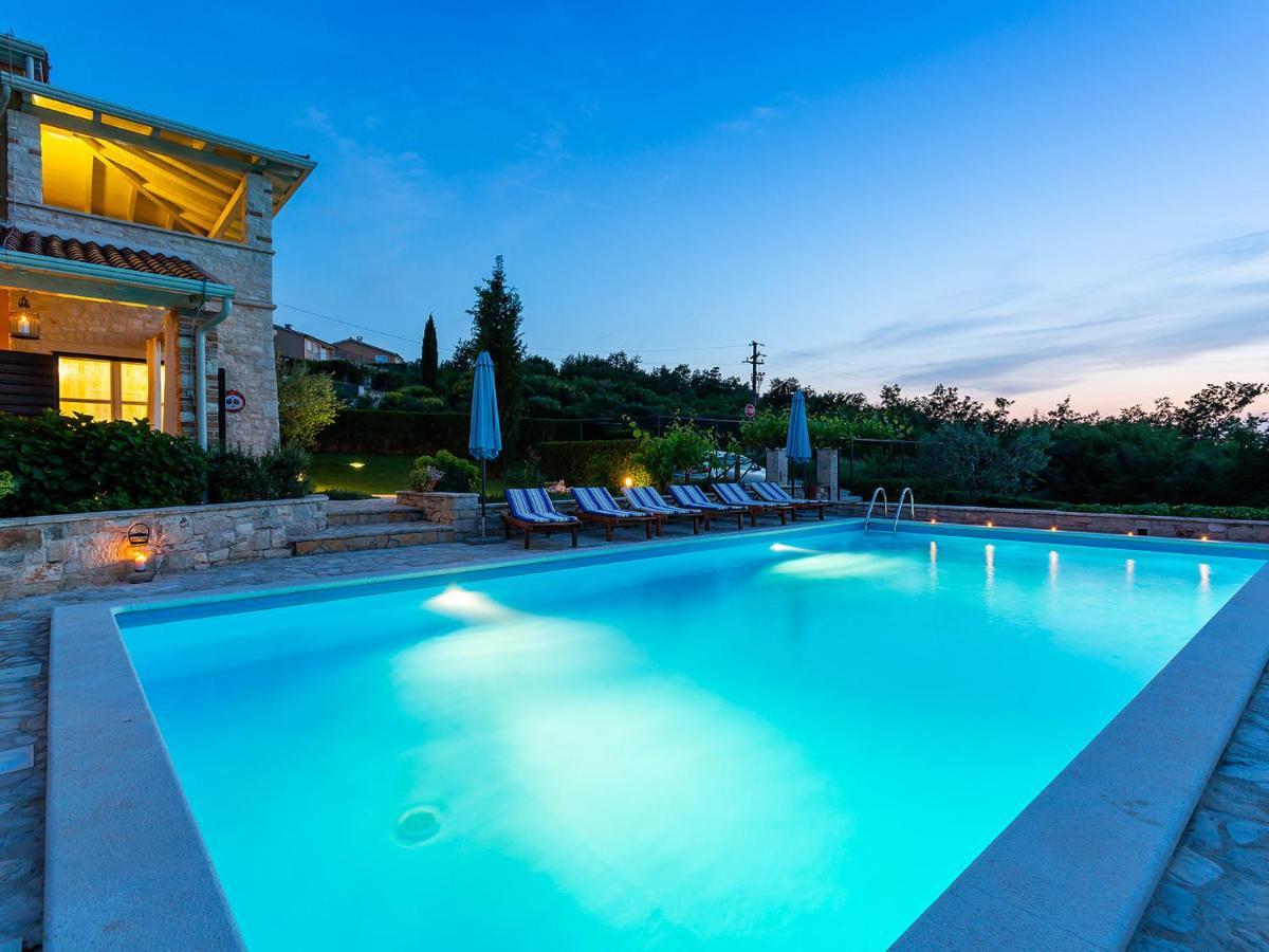 Villa Salvea With Heated Pool Montižana Exterior foto
