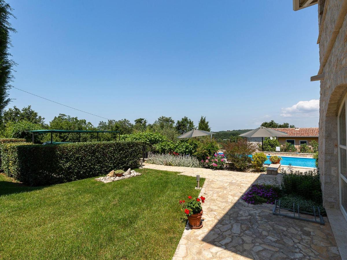 Villa Salvea With Heated Pool Montižana Exterior foto